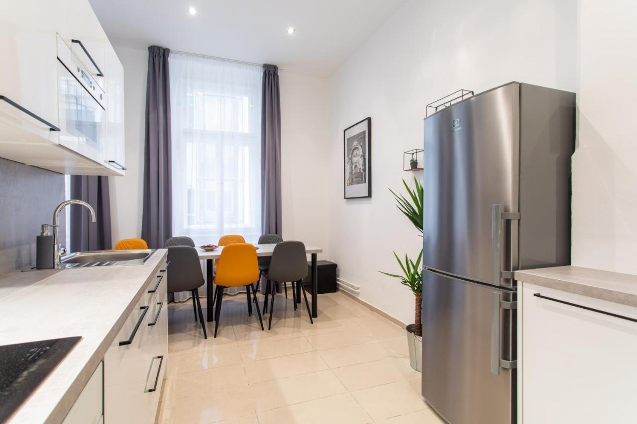 Spacious Apartments Near The River Praga Exterior foto