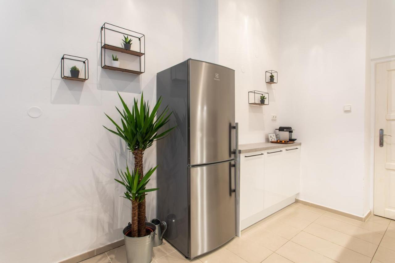 Spacious Apartments Near The River Praga Exterior foto