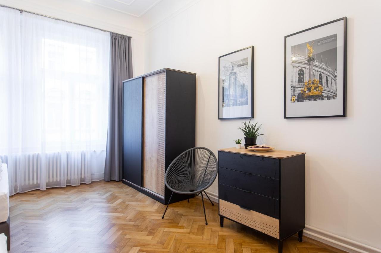 Spacious Apartments Near The River Praga Exterior foto